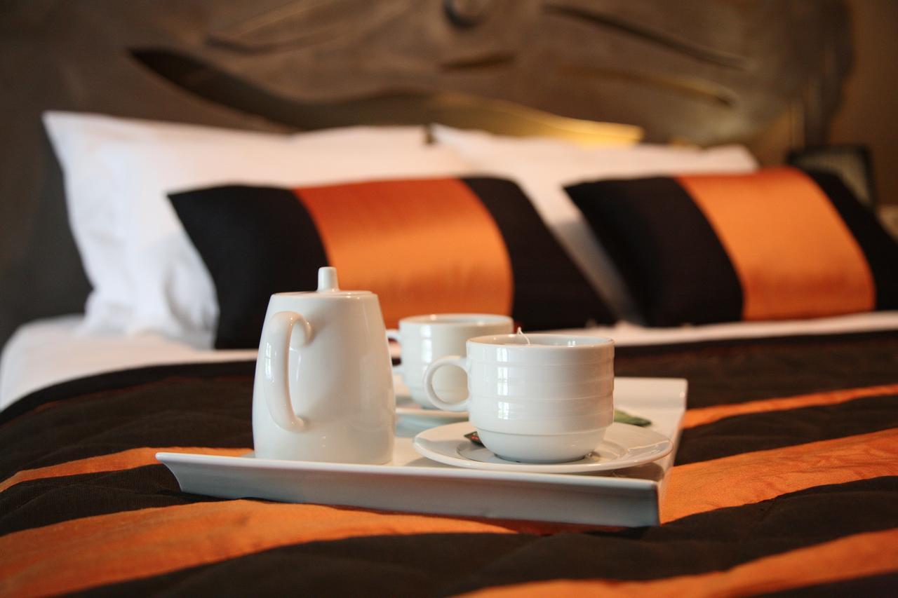 Hotel Mousiko Pandoxeio Steni Dhirfios Esterno foto